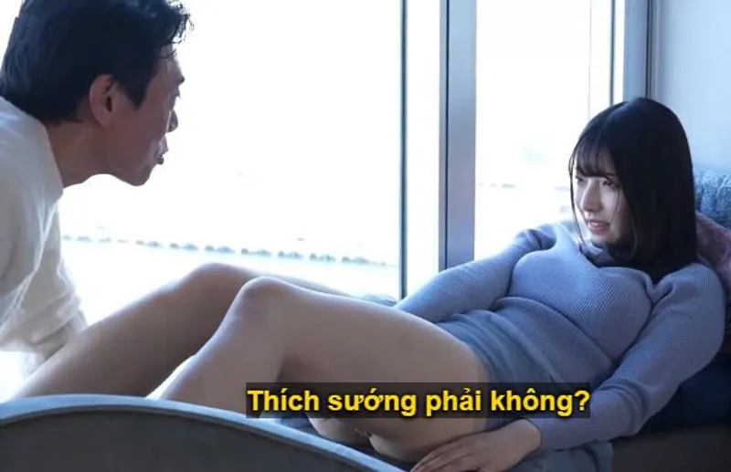 Cuộc hẹn bí mật giữa ông chú và cô diễn viên trẻ lần đầu đóng phim tại nhà nghỉ sang trọng.